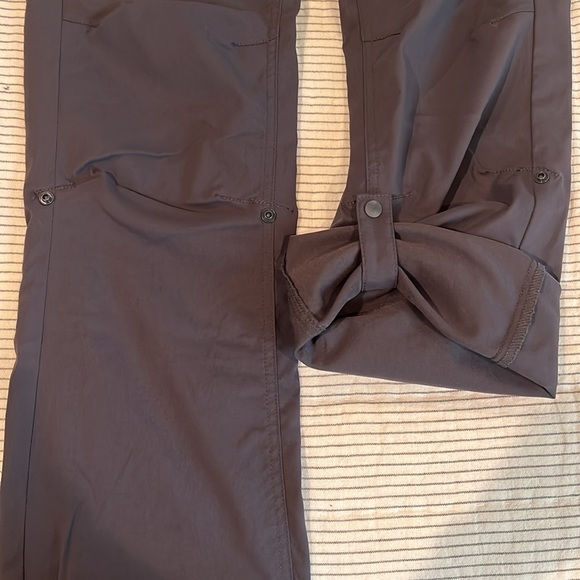 Prana grey pants can convert to shorts/capris. Excellent condition. - Picture 4 of 6